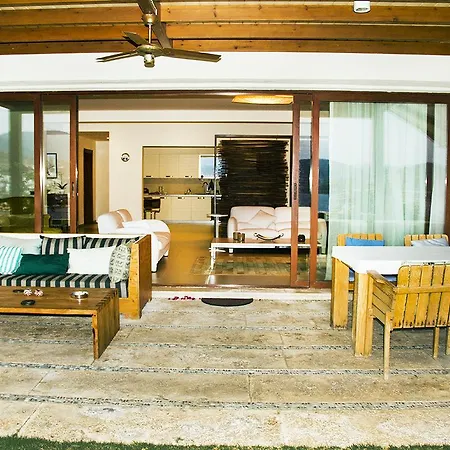 Villa Tuerkbuekue Villa *